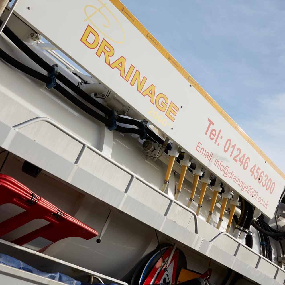 Drain lining equipment